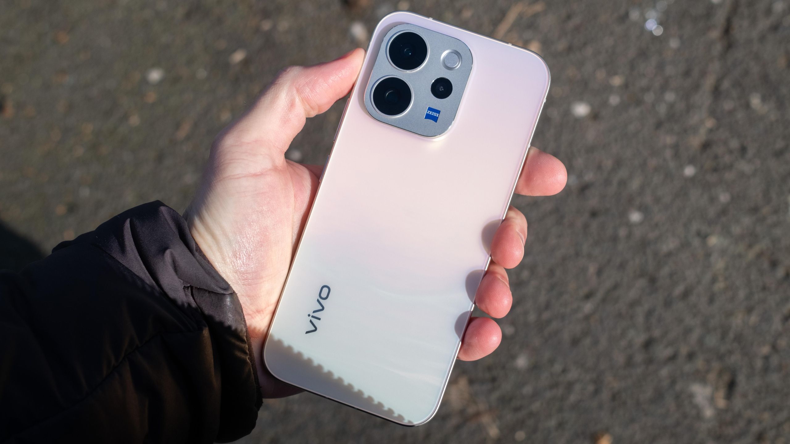 vivo V70 back design and camera Placewellretail siliguri & gangtok